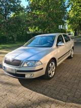 Skoda Škoda Oktavia  1.6 MPI  Benzin - sehr gepf... - Skoda Octavia: Mpi