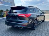 Ford Focus Turnier ST-Line - Ford Focus mit Benzin-Antrieb: Turnier