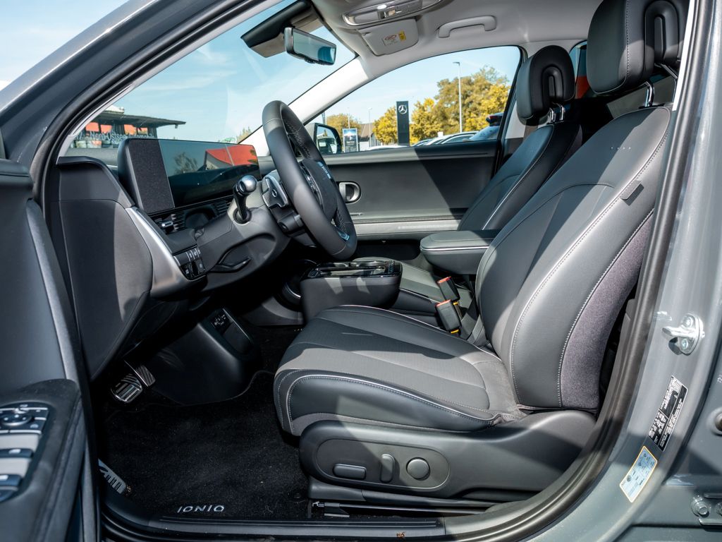 Fahrzeugabbildung Hyundai IONIQ 5 UNIQ 84 kWh Leder Sitzklima Park-Paket