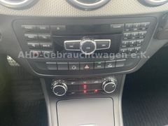 Fahrzeugabbildung Mercedes-Benz B 200 Automatik Panorama PDC Navi Bi-Xenon
