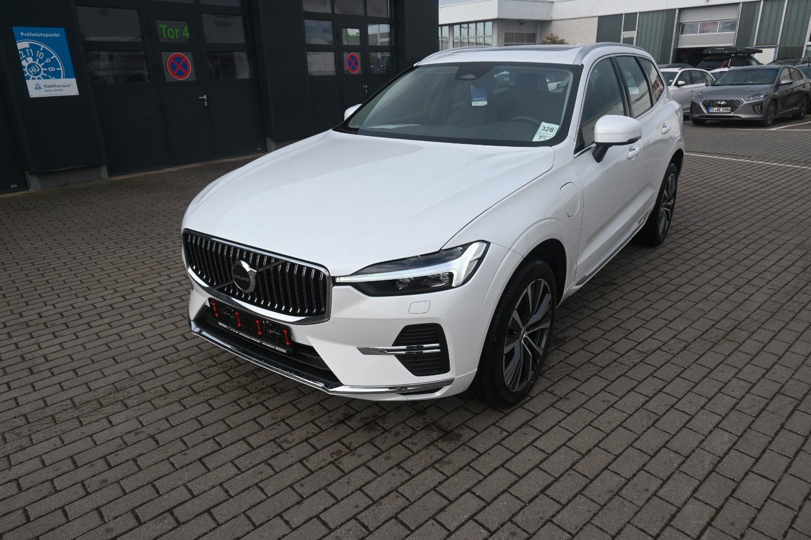 Fahrzeugabbildung Volvo XC60 Inscription Expression PHEV T8*Connect Edit