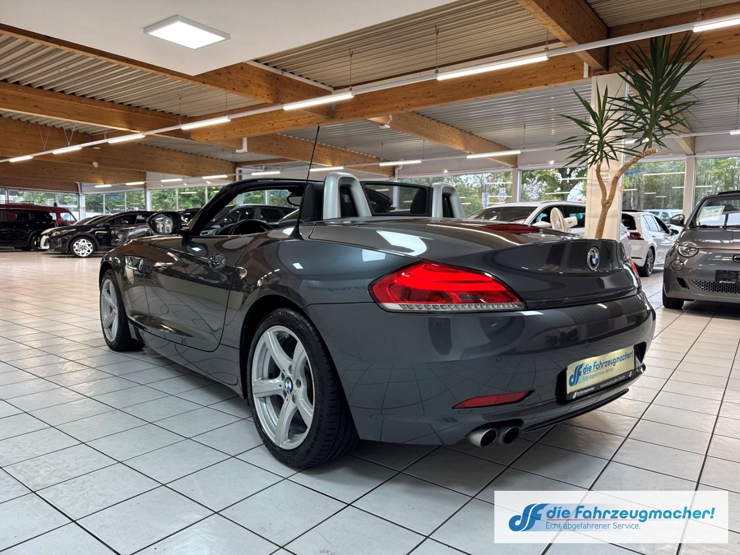 Fahrzeugabbildung BMW Z4 sdrive 18 i Roadster El. Verdeck AD Leder Xen