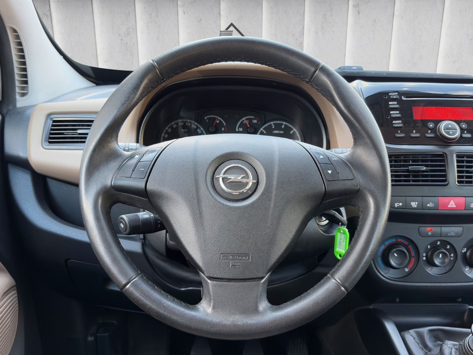 Fahrzeugabbildung Opel Combo Colorado*PDC*SHZ*2xSchiebetür*AHK*1. Hand*