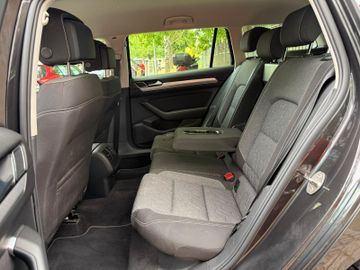 Volkswagen Passat Variant - 11