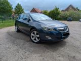 Opel Astra 1.4 Turbo / SERVICE NEU / TÜV AUF WUNSCH - Opel Astra aus 2010: Turbo