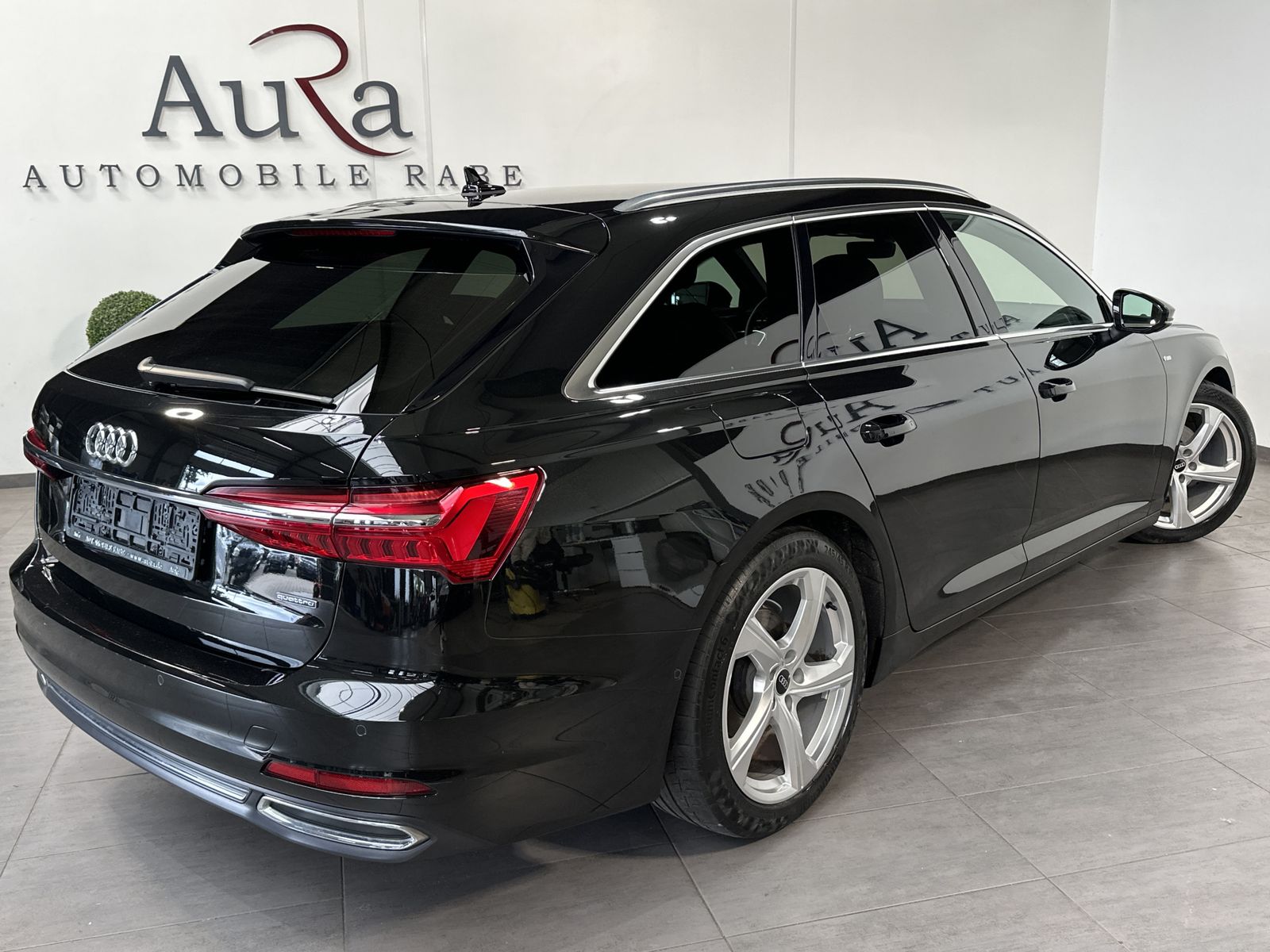 Fahrzeugabbildung Audi A6 Avant 40 TDI Quattro S-Line NAV+LED+AHK+ACC
