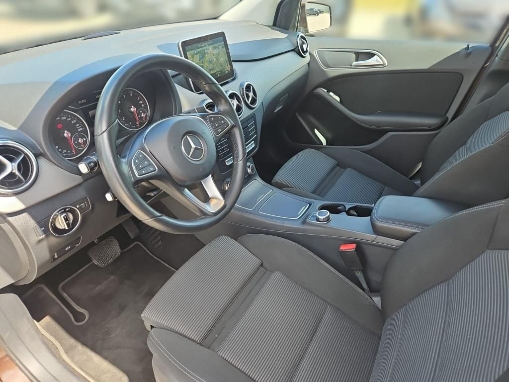 Fahrzeugabbildung Mercedes-Benz B 180 Style Navi SHZ Parkpilot