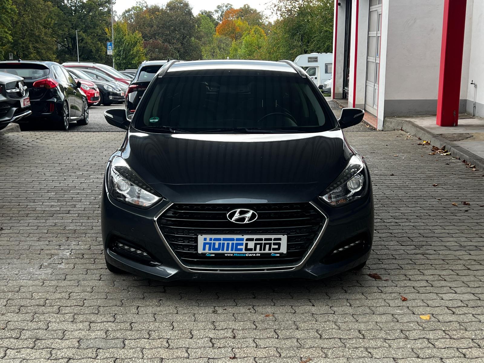 Hyundai i40 2015 — interior