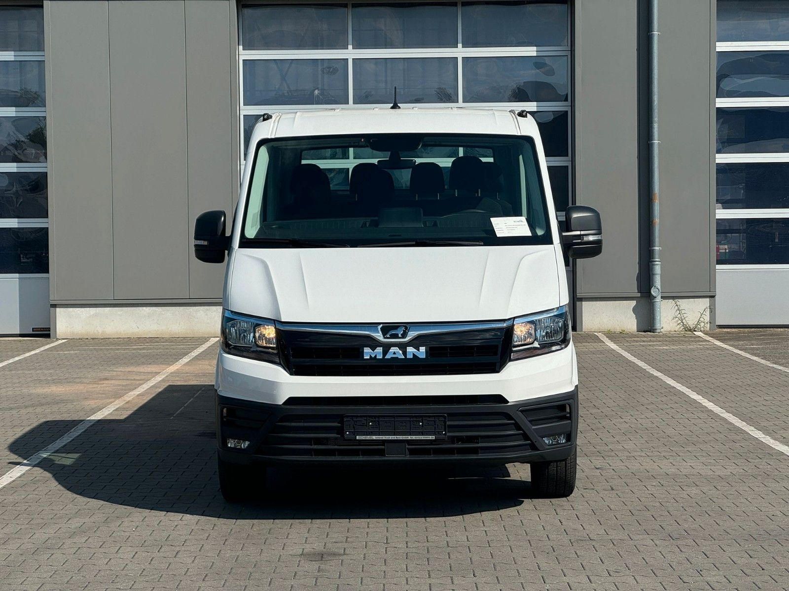Fahrzeugabbildung MAN TGE 3.160 DoKa Pritsche *Lang* 3,5 AHK