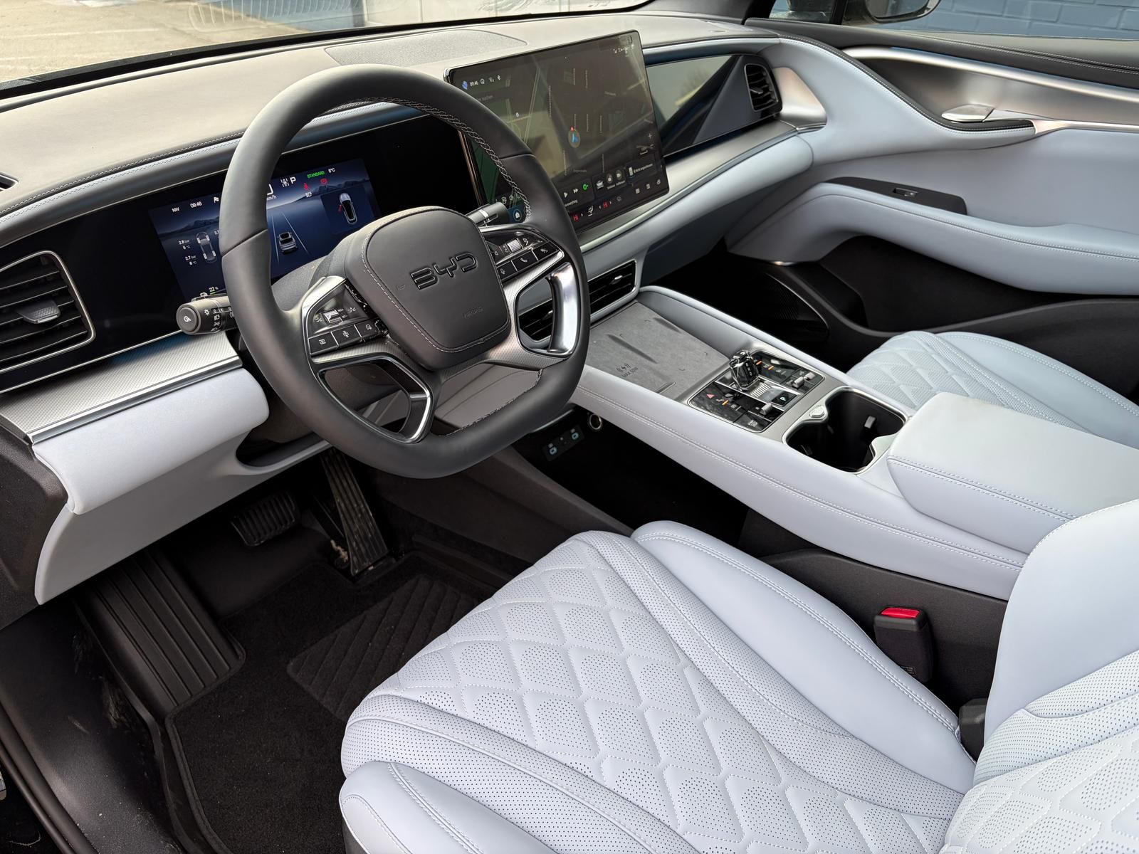 BYD SEALION 7