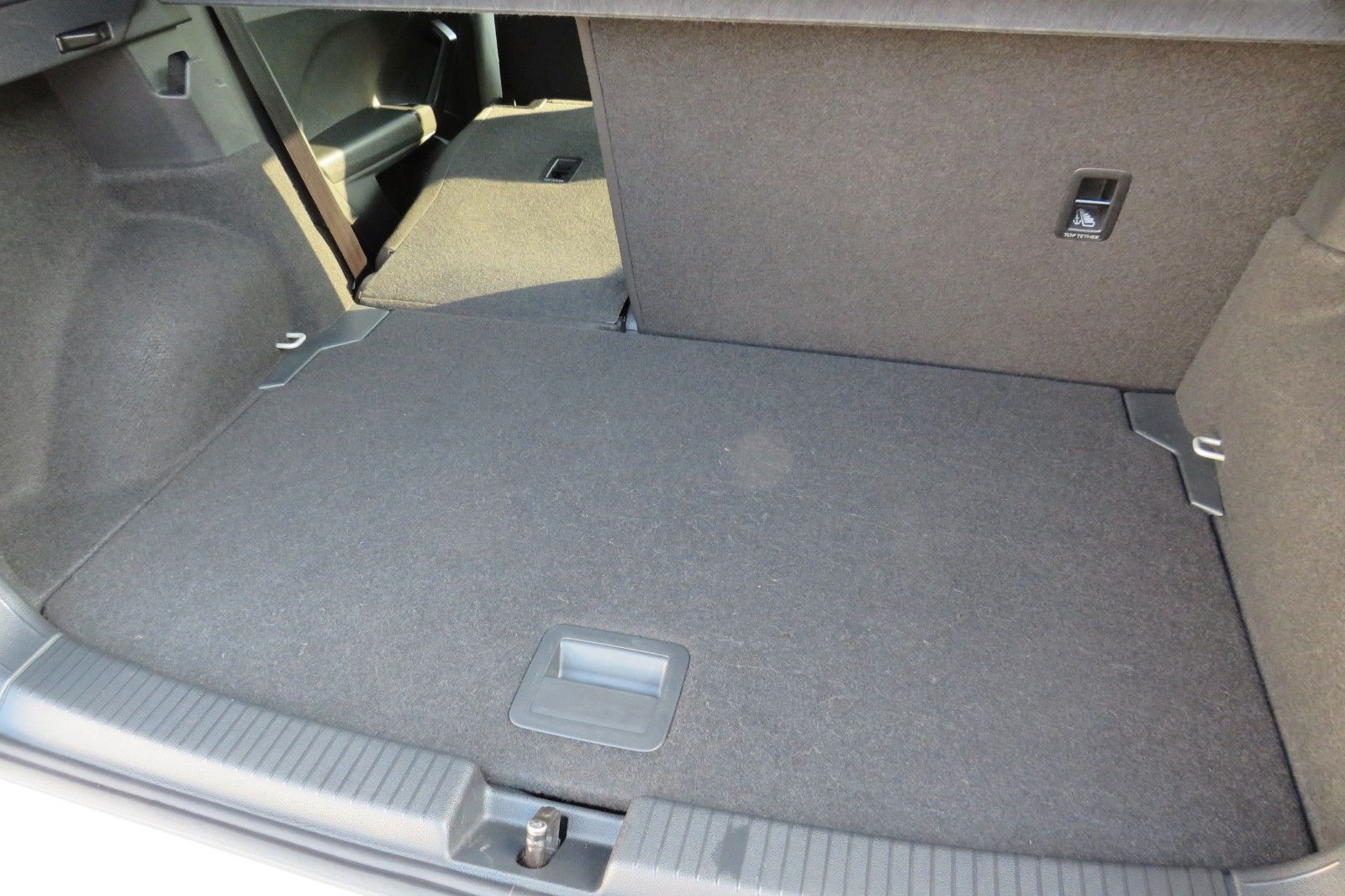 Fahrzeugabbildung Volkswagen T-Cross Active ACC NAVI APP GJ SITZH. PDC 1HD