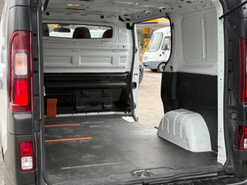 Renault Trafic - 10