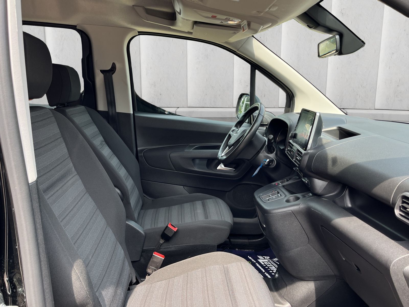 Fahrzeugabbildung Opel Combo Life - e Ultimate
