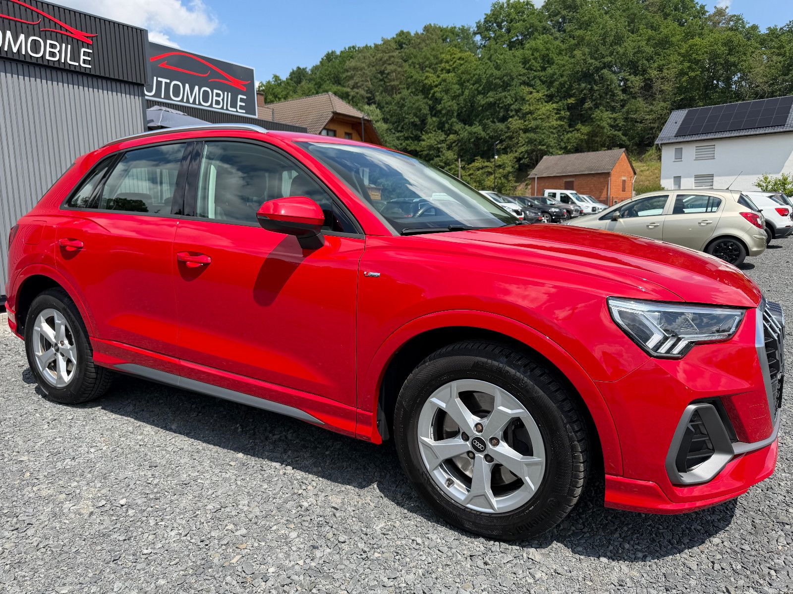 AUDI Q3 40 TFSI quattro S line NAVI/AHK/LED – Foto 3