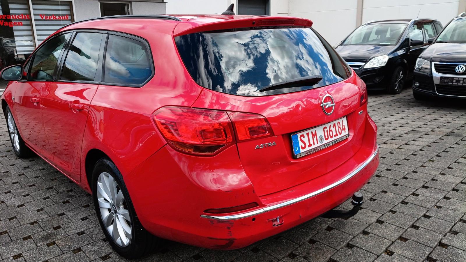 Opel Astra 2014 — photo 8