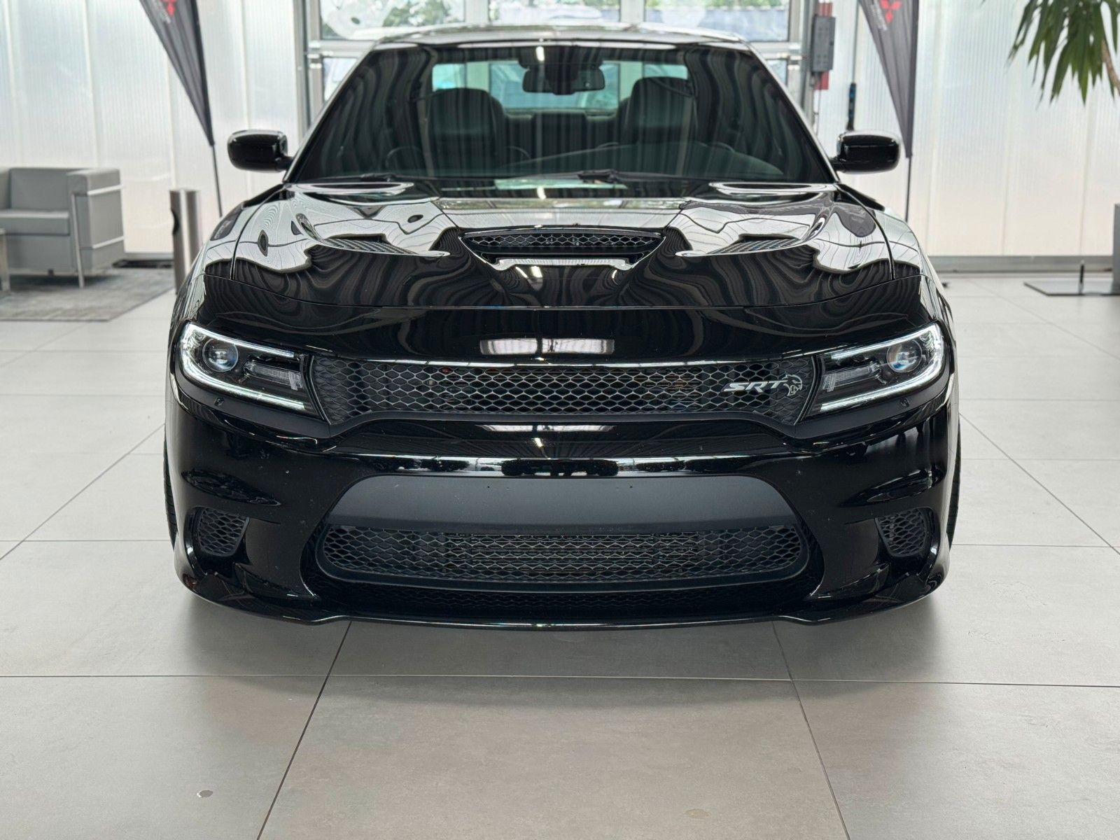 Fahrzeugabbildung Dodge Charger 6.2 SRT Hellcat  "Adaptive Dämpfer NAVI"