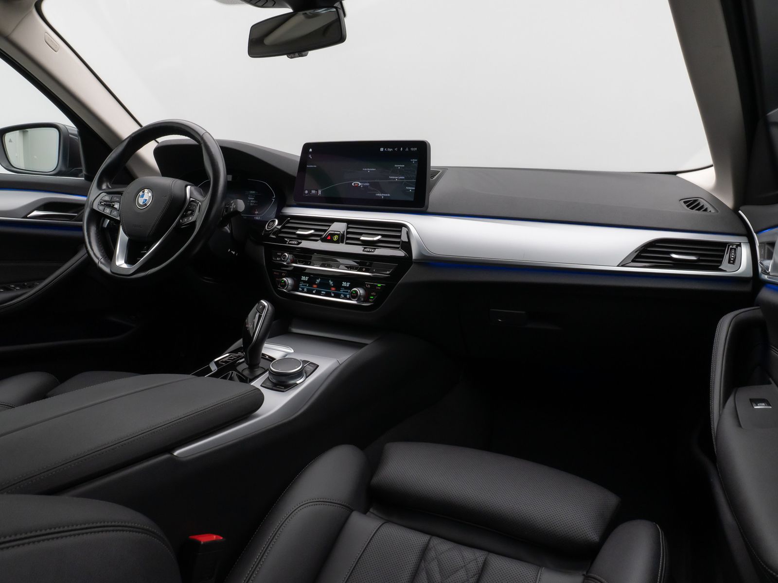 Fahrzeugabbildung BMW 530d xD Kamera Laser HUD DAB 4xKlima AHK Sport