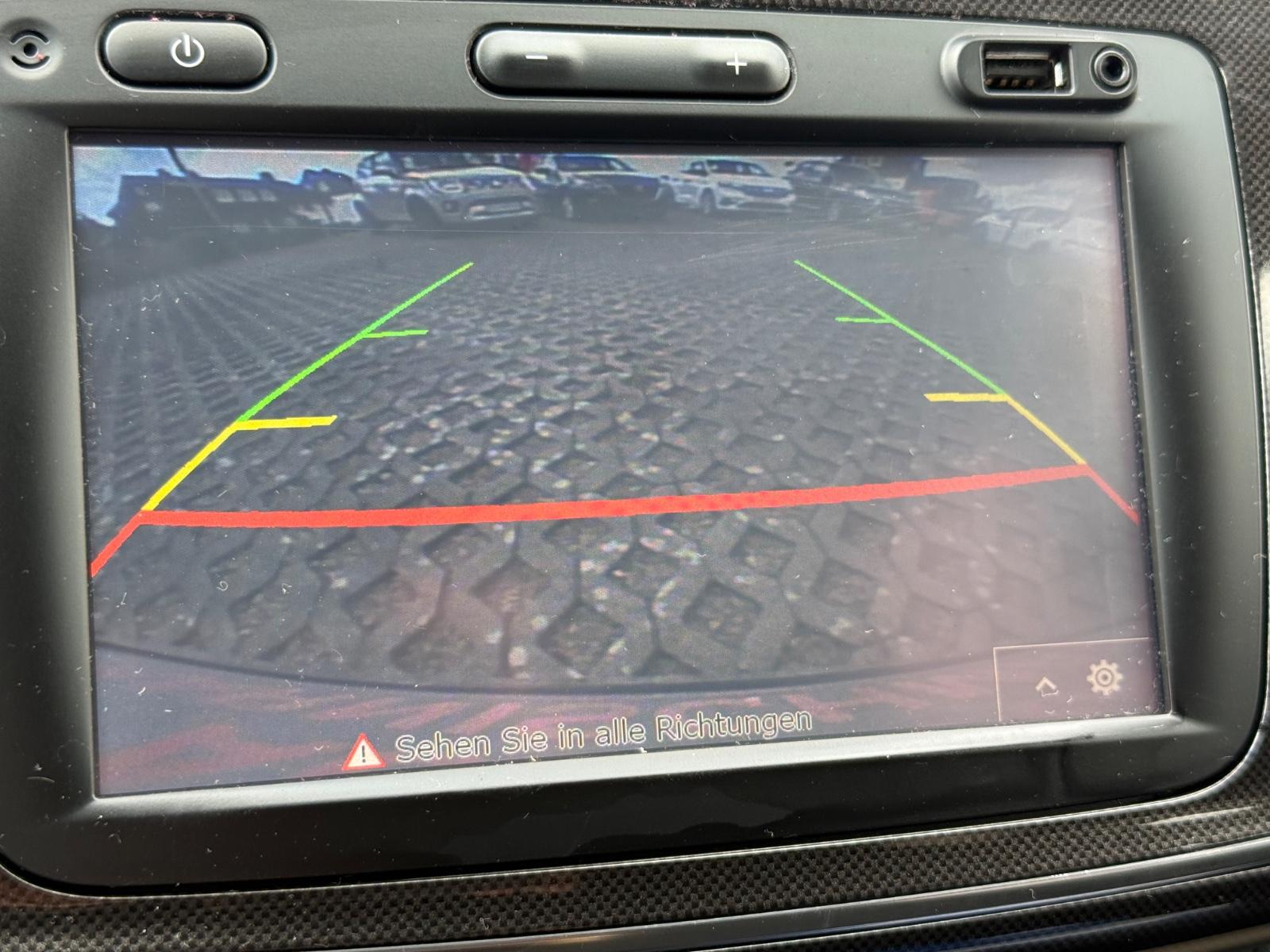 Dacia Sandero II NAVI KAMERA 1 HAND HU NEU 74 PS