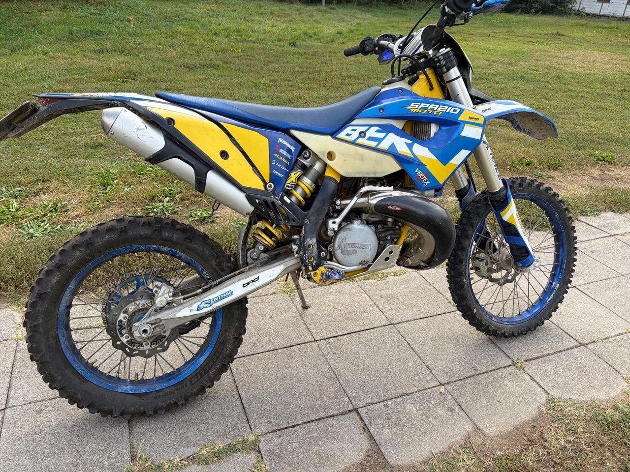 Husaberg  2011 — двигун 293 cm³, 0 HP (0kW)