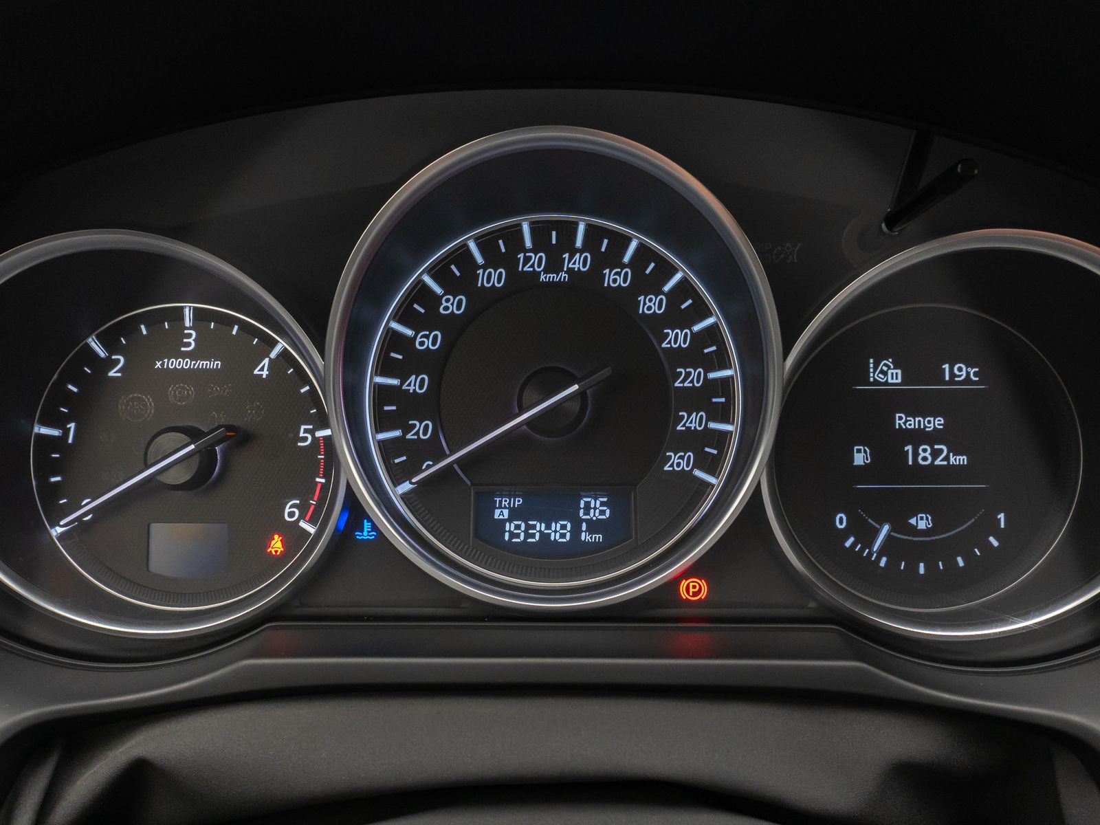 Fahrzeugabbildung Mazda 6 Kombi Sports-Line HUD BOSE Kamera AHK 8fach