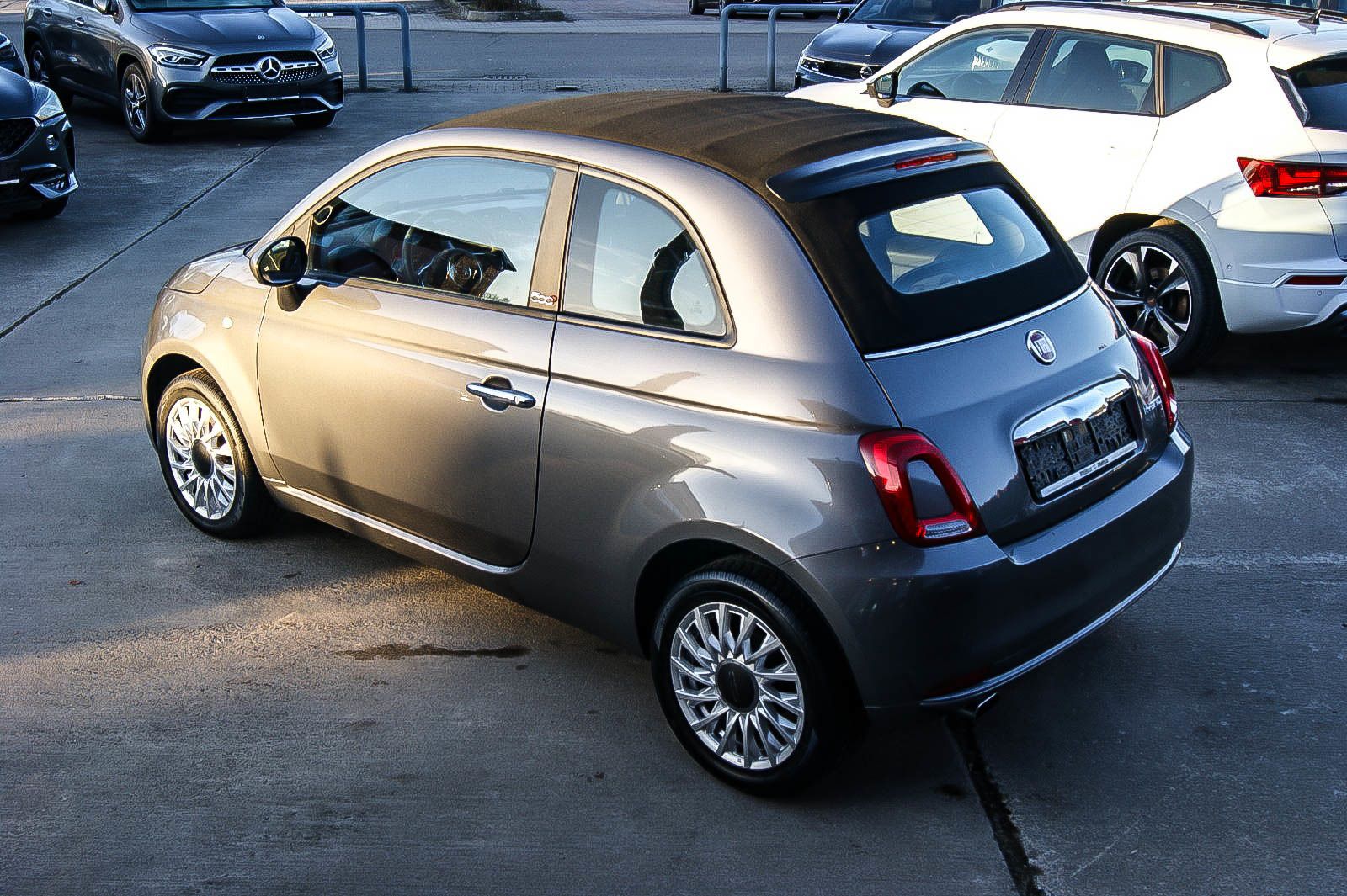 Fahrzeugabbildung Fiat 500 C 1.0 GSE N3 Hybrid Lounge CARPLAY E-VERDECK