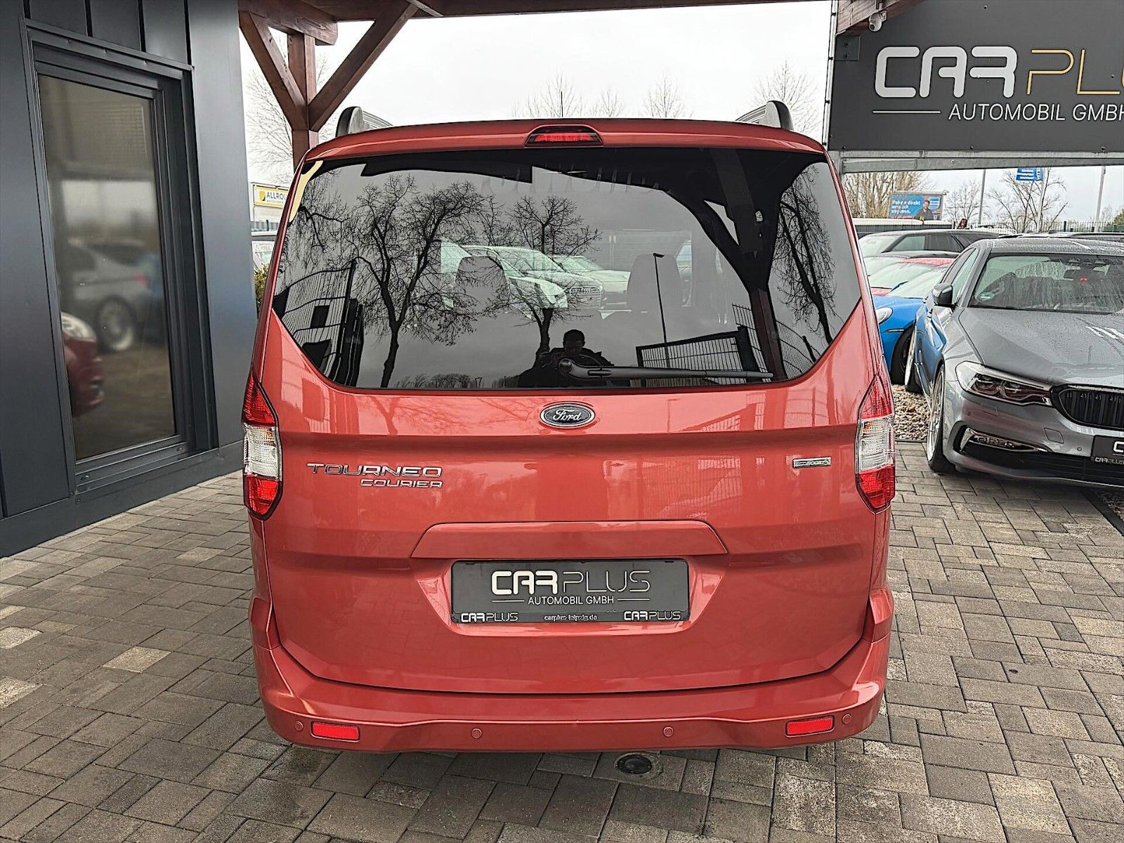 Fahrzeugabbildung Ford Tourneo Courier Titanium *Tempomat*Sitzheizung*