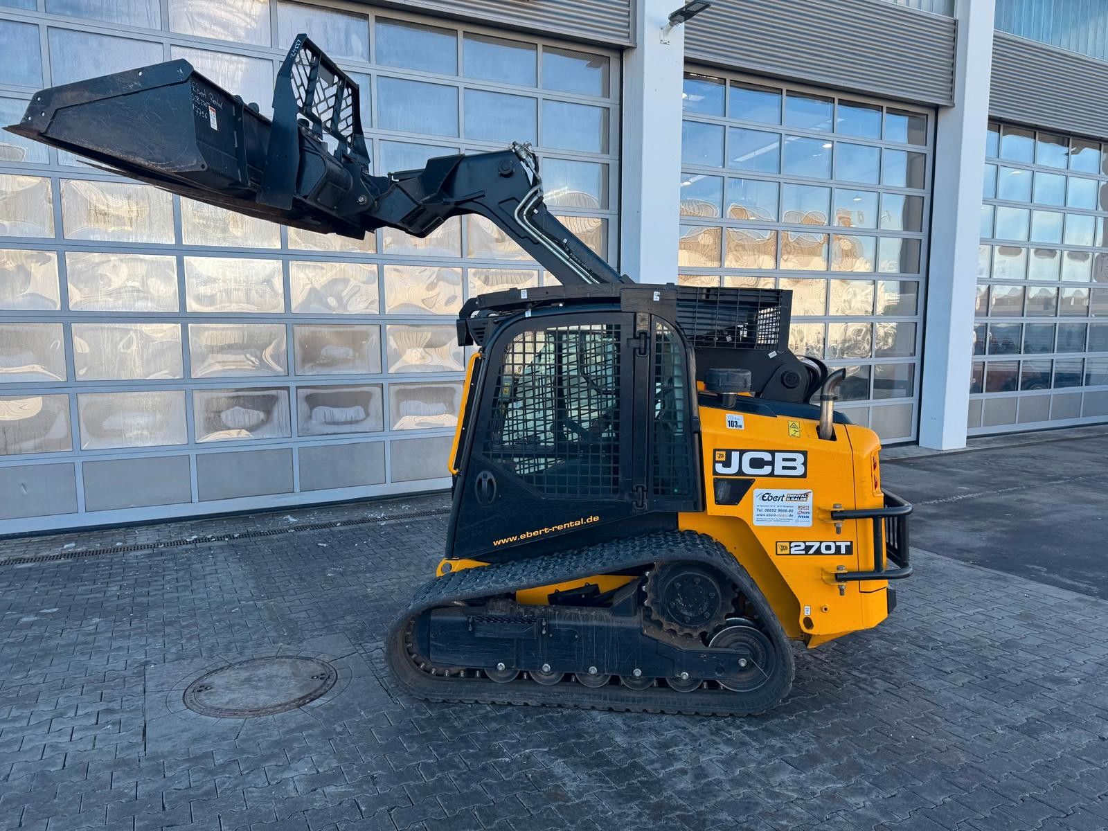 Fahrzeugabbildung JCB 270T S5 / Deltalader / Forst-Kabinenpanzerung
