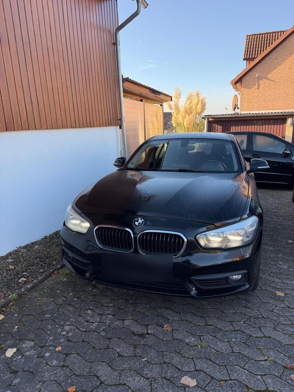BMW 1er 116d Facelift,Navi,PDC,LED