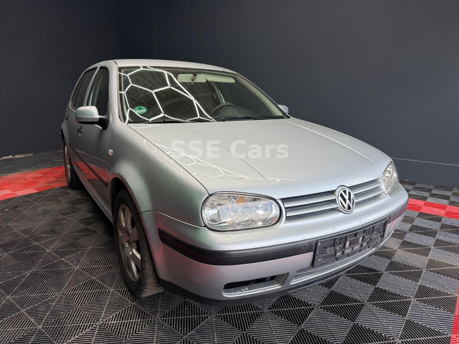 Volkswagen Golf 1.6 Auto Basis