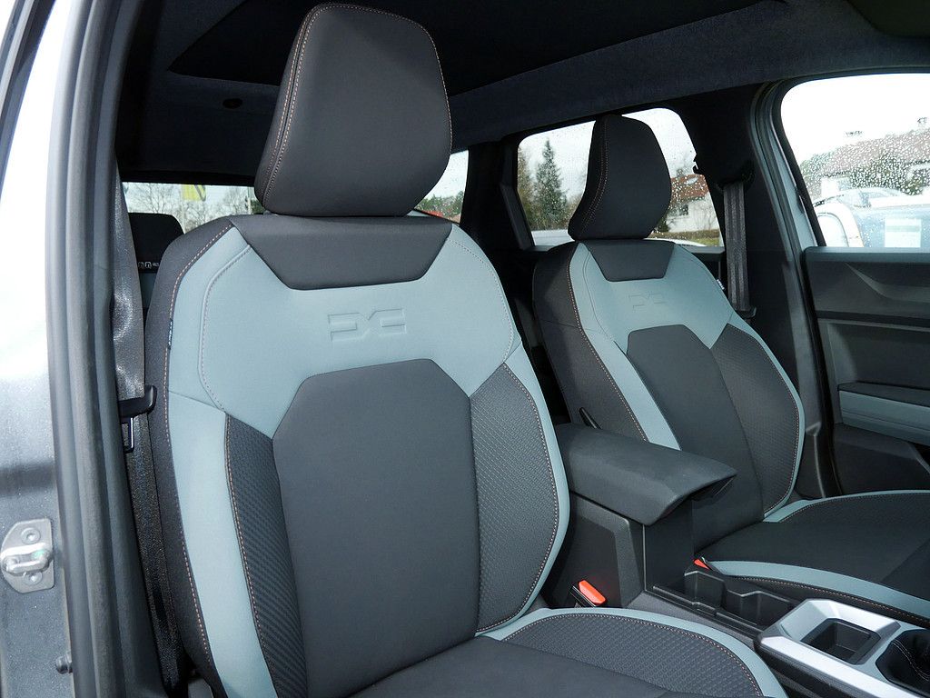 Fahrzeugabbildung Dacia Bigster Extreme TCe 140