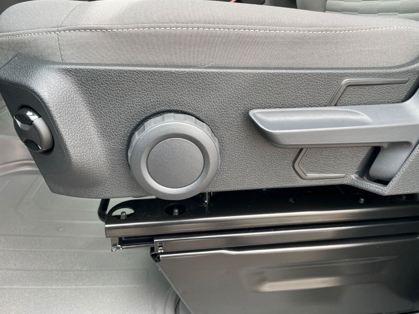 Volkswagen Grand California 600 HOCHBETT LED NAVI SOLAR foto 8