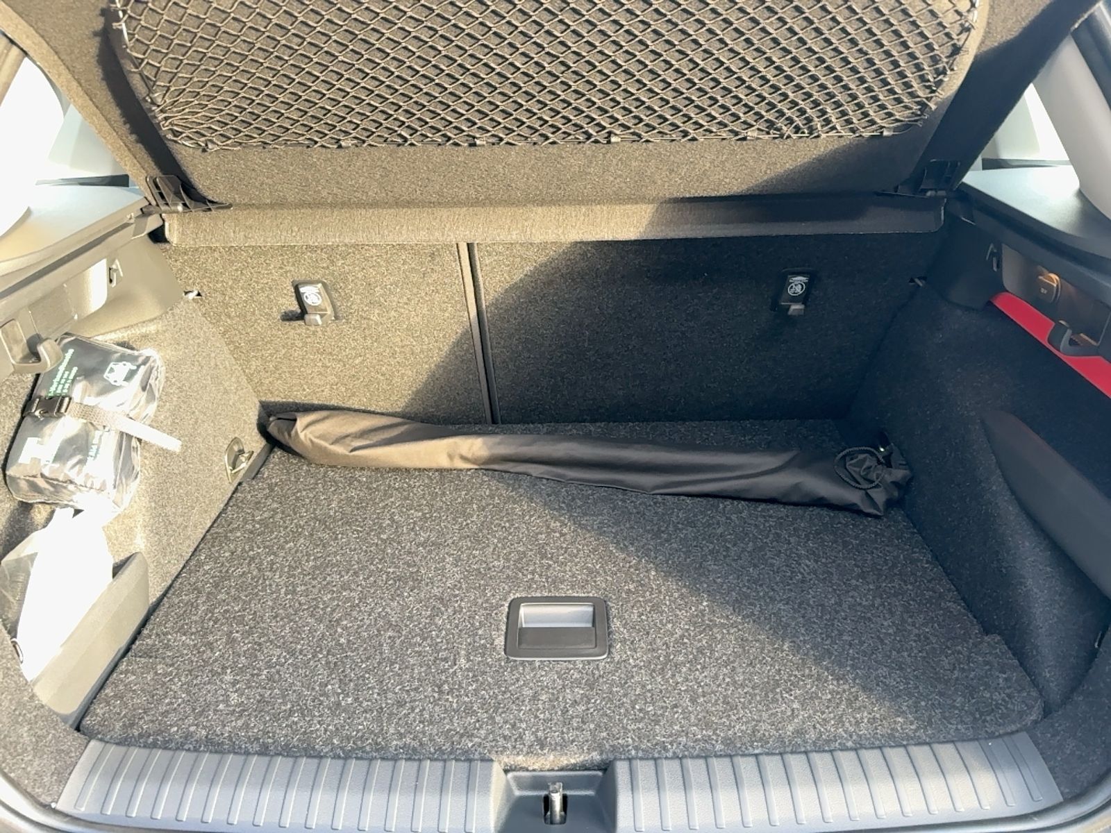 Kamiq 1.0 TSI Drive, 17" Alu, flat floor, LED, G