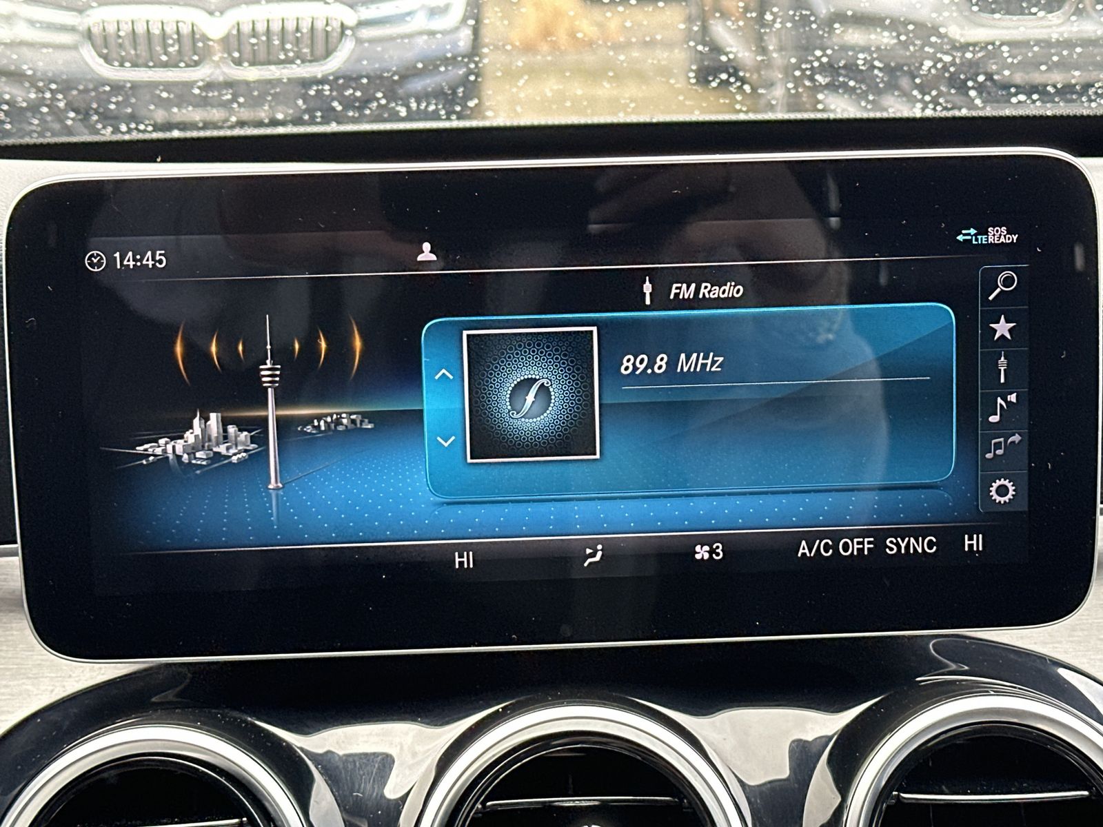 Fahrzeugabbildung Mercedes-Benz C 300 T Avantgarde NAV+LED+PANORAMA+18ZO+KAMERA