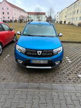 Dacia Logan MCV Stepway Celebration TCe 90 S&S - Dacia Logan: Celebration