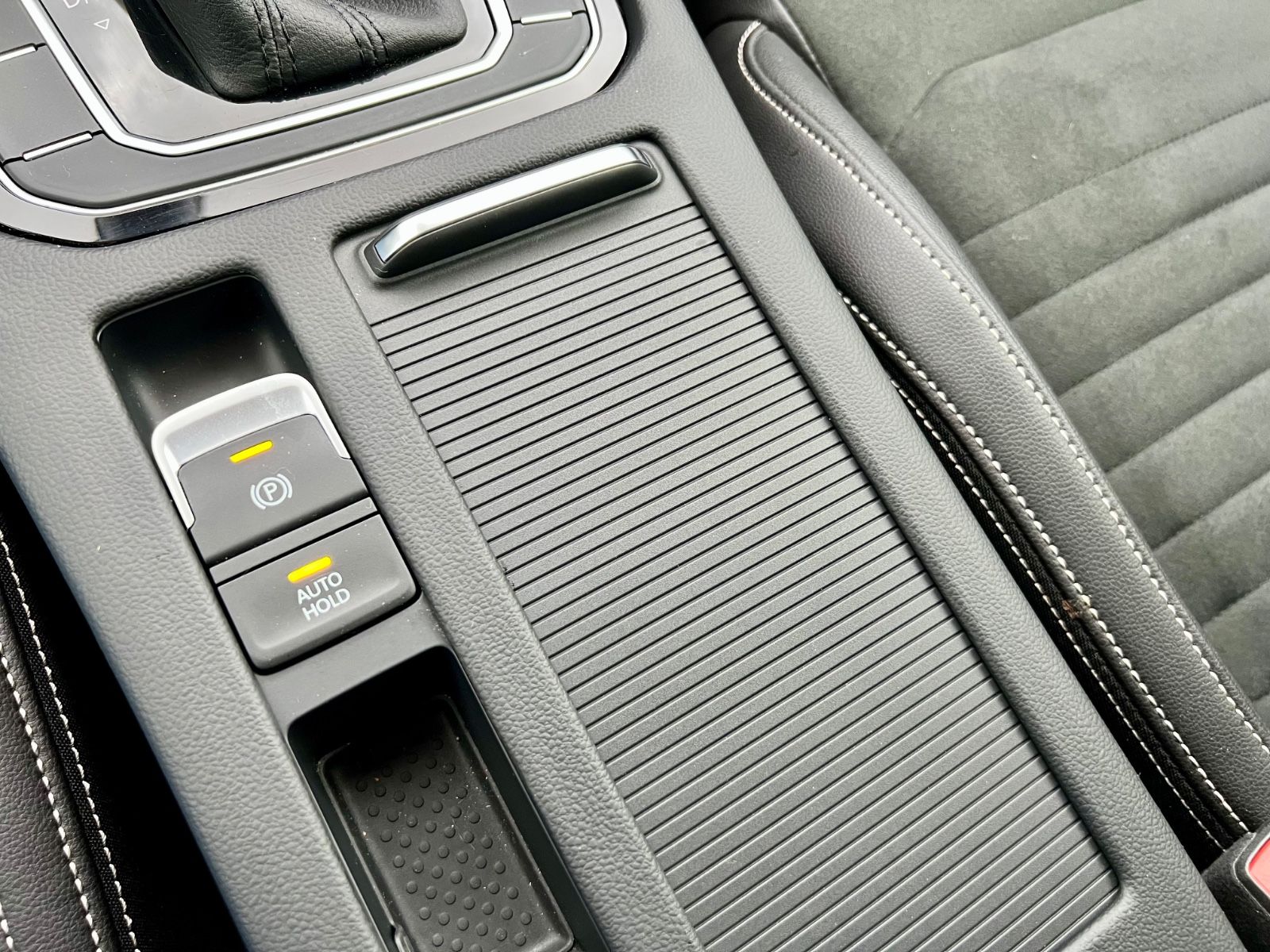 VW Passat Variant Elegance AAC AHK GZJR CARPLAY