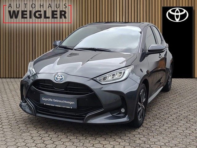 Toyota Yaris Yaris 1.5 Hybrid Team Deutschland ,PDC v+h,M+S  kaufen bei Autohaus Weigler Leverkusen