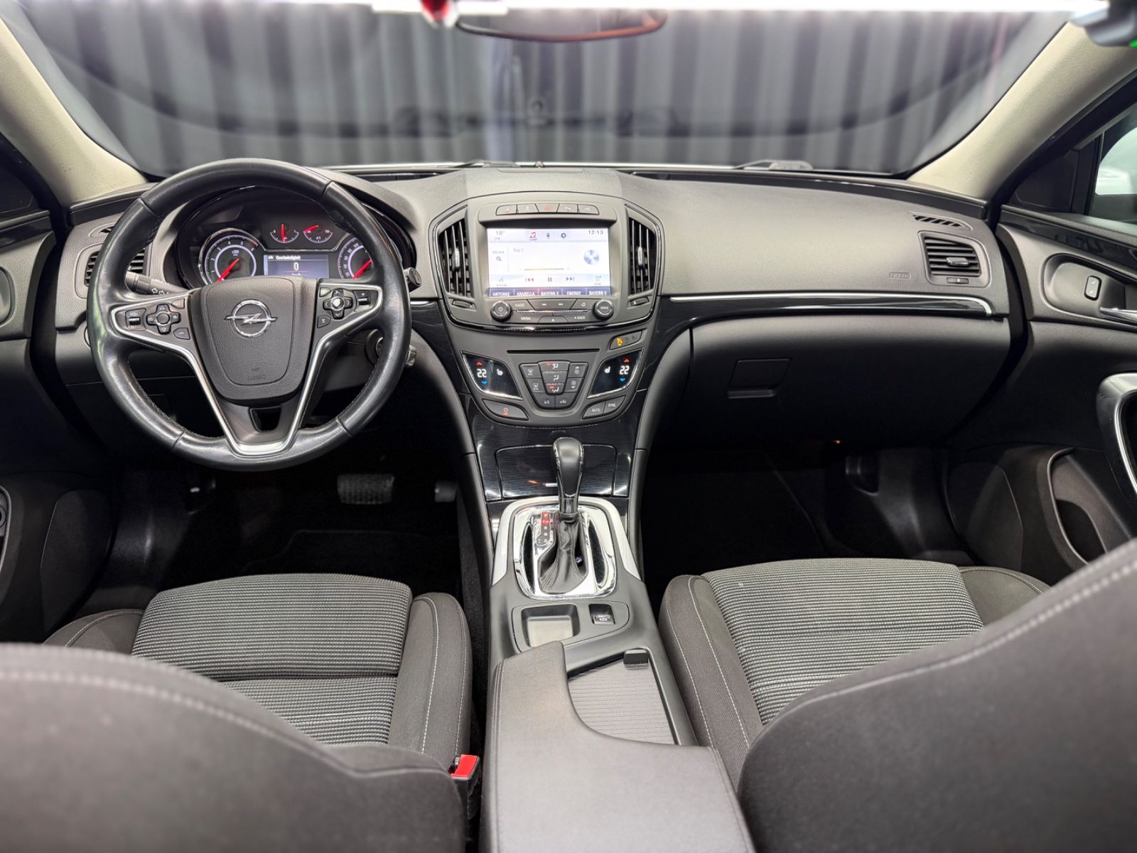 Fahrzeugabbildung Opel Insignia Sports Tourer Innovation|AUTOMATIK|RFK