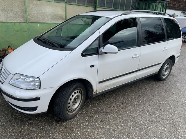 Volkswagen Sharan 1,9tdi Klimaautomatik AHK 6-Sit. PDC Eur4