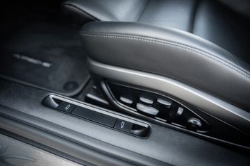Porsche 992 Carrera 4S Cabriolet | PDCC | BOSE | 18Wege
