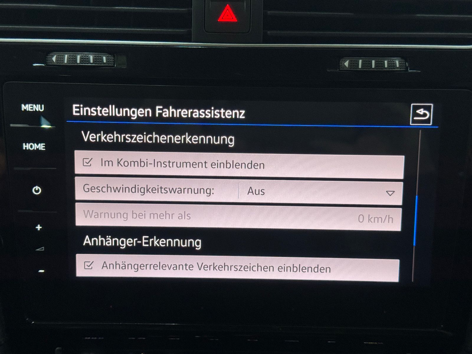 Fahrzeugabbildung Volkswagen Golf VARIANT 2.0 TDI DSG R-LINE SPORTPAKET VOLL