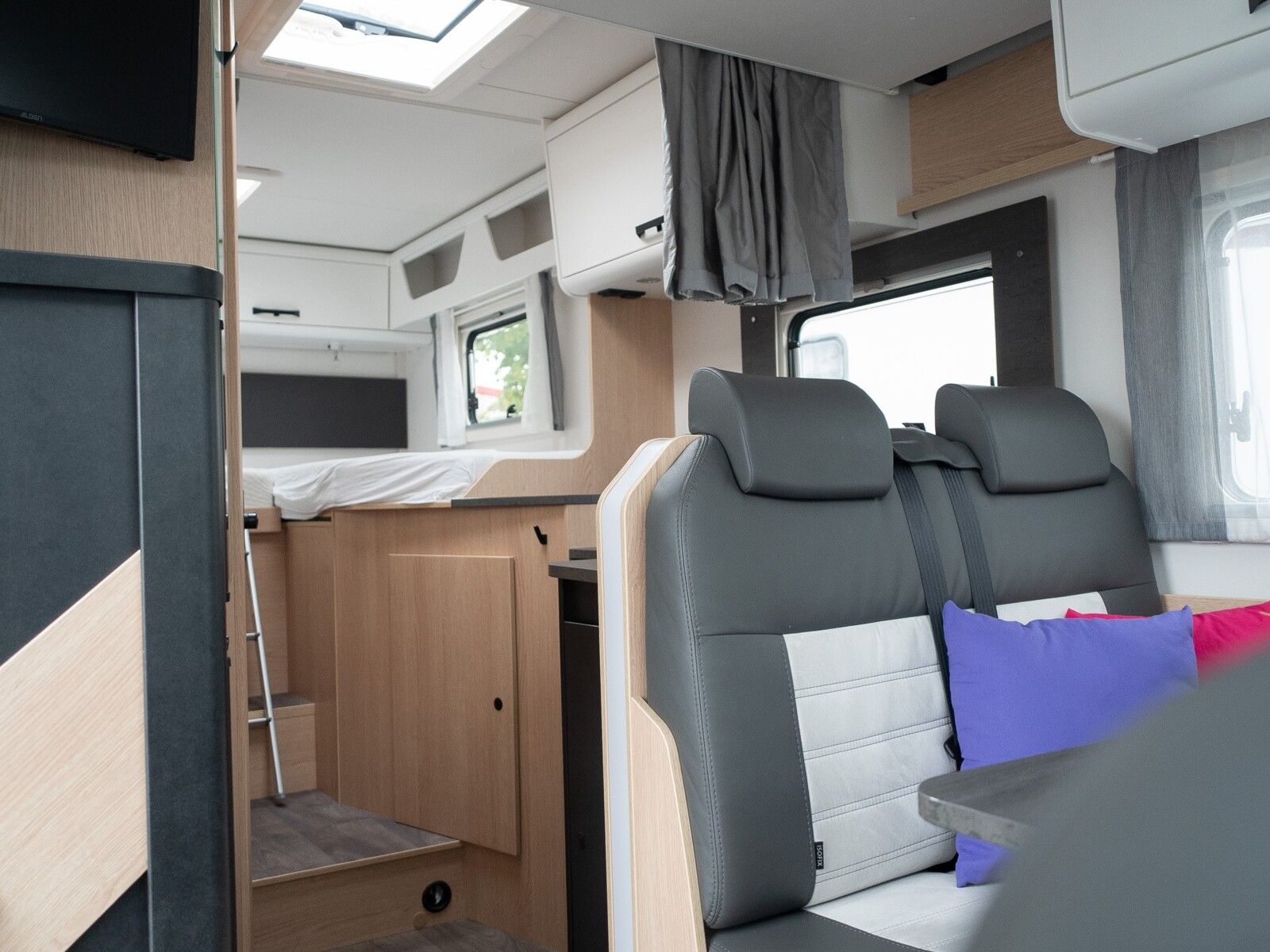 Fahrzeugabbildung Sunlight Adventure T Ford 670S Navi/Kamera, SAT/TV uvm.