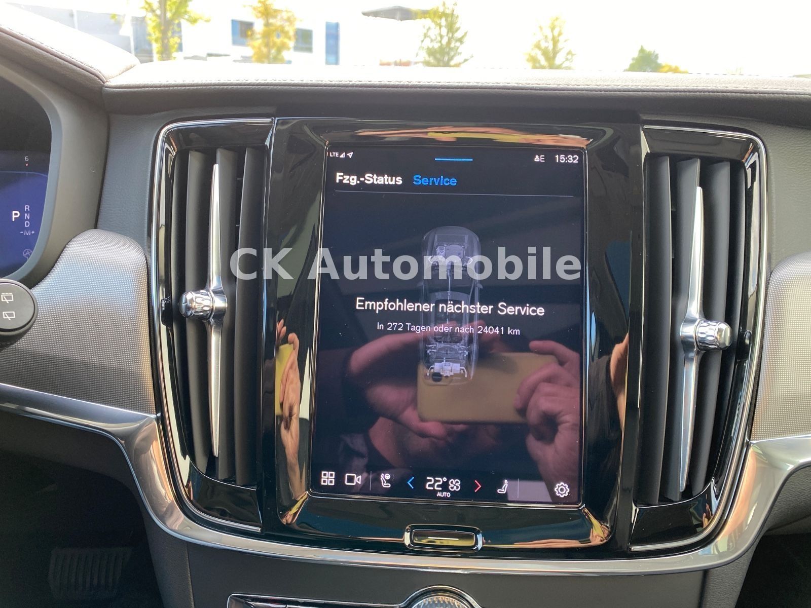 Fahrzeugabbildung Volvo V90 B5 Ultimate Dark AWD/BLIS/Pano/Head-Up/AHK