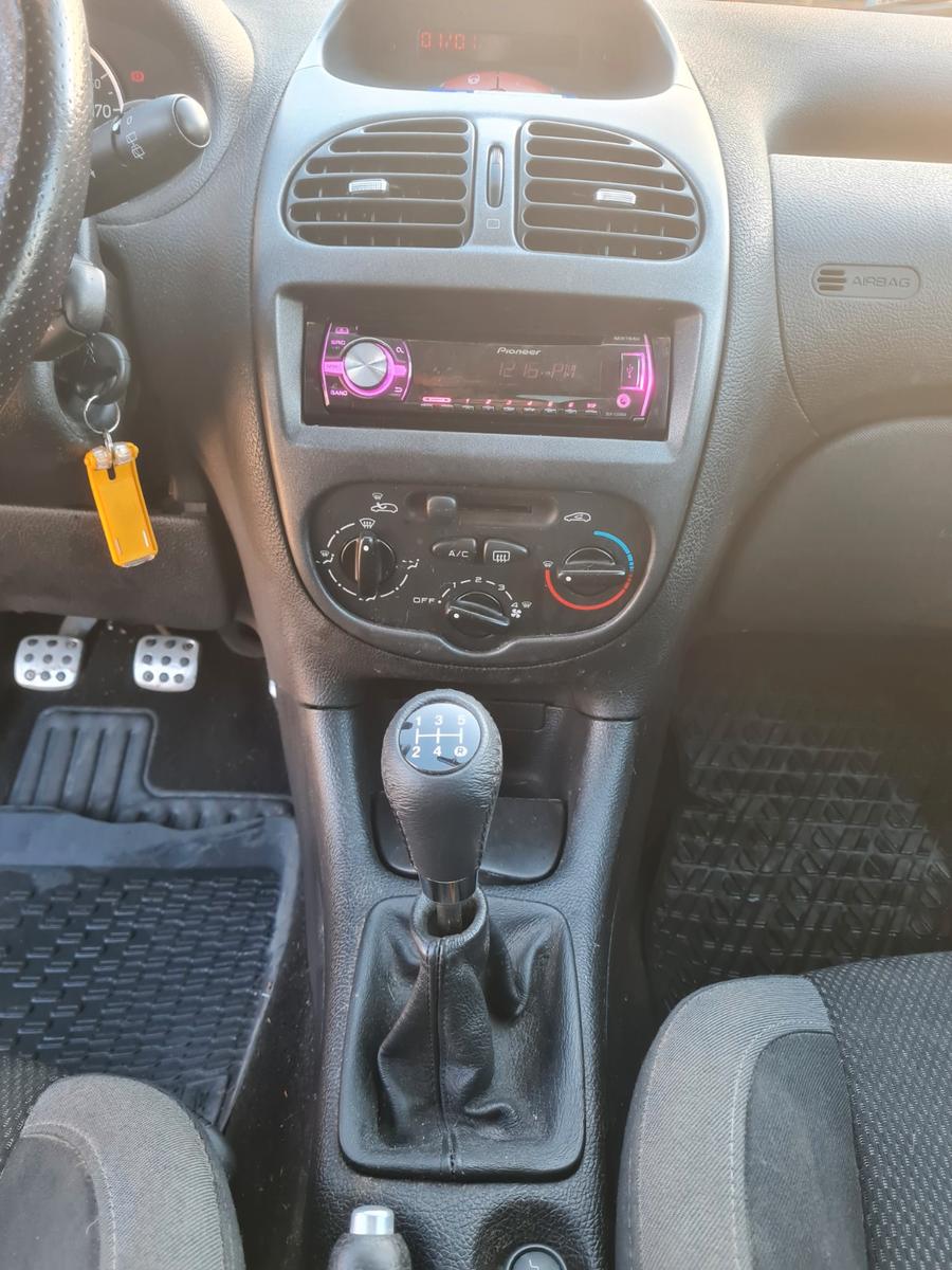Peugeot  2006 — photo 6