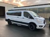 Ford Transit 350 XL - Ford Transit mit Benzin-Antrieb: Automatik