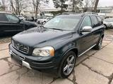 Volvo XC90   D5  R-Design.Navi.AHK.SHZ.7 S... - Volvo XC90 aus 2010