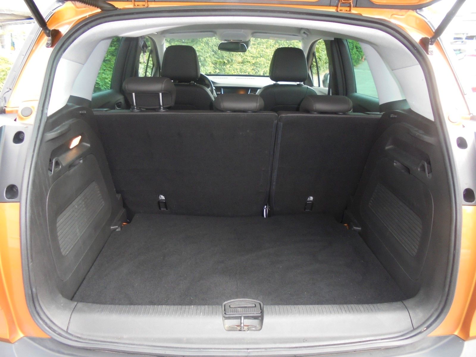 Fahrzeugabbildung Opel Crossland (X) Innovation Klima/Shz/Navi/2xPdc/
