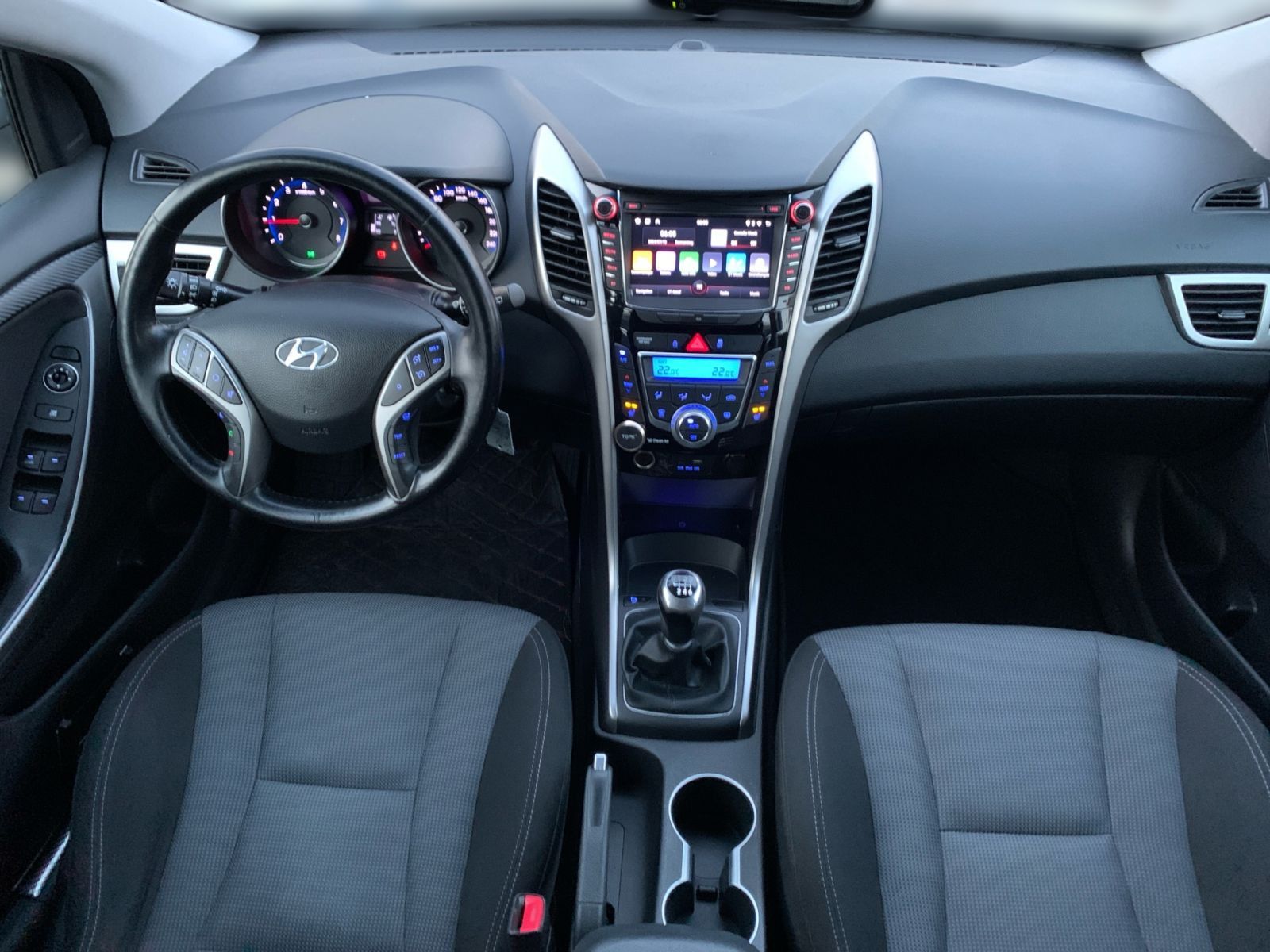 Fahrzeugabbildung Hyundai i30 cw Trend Sitzheizung Einparkhilfe