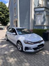 Volkswagen VW Golf VII GTI - Volkswagen Golf mit Benzin-Antrieb: Sportwagen, Automatik