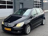 Mercedes-Benz B-klasse 200 Turbo, panoramadak, leer, stoelverw - Mercedes-Benz B 200: Turbo