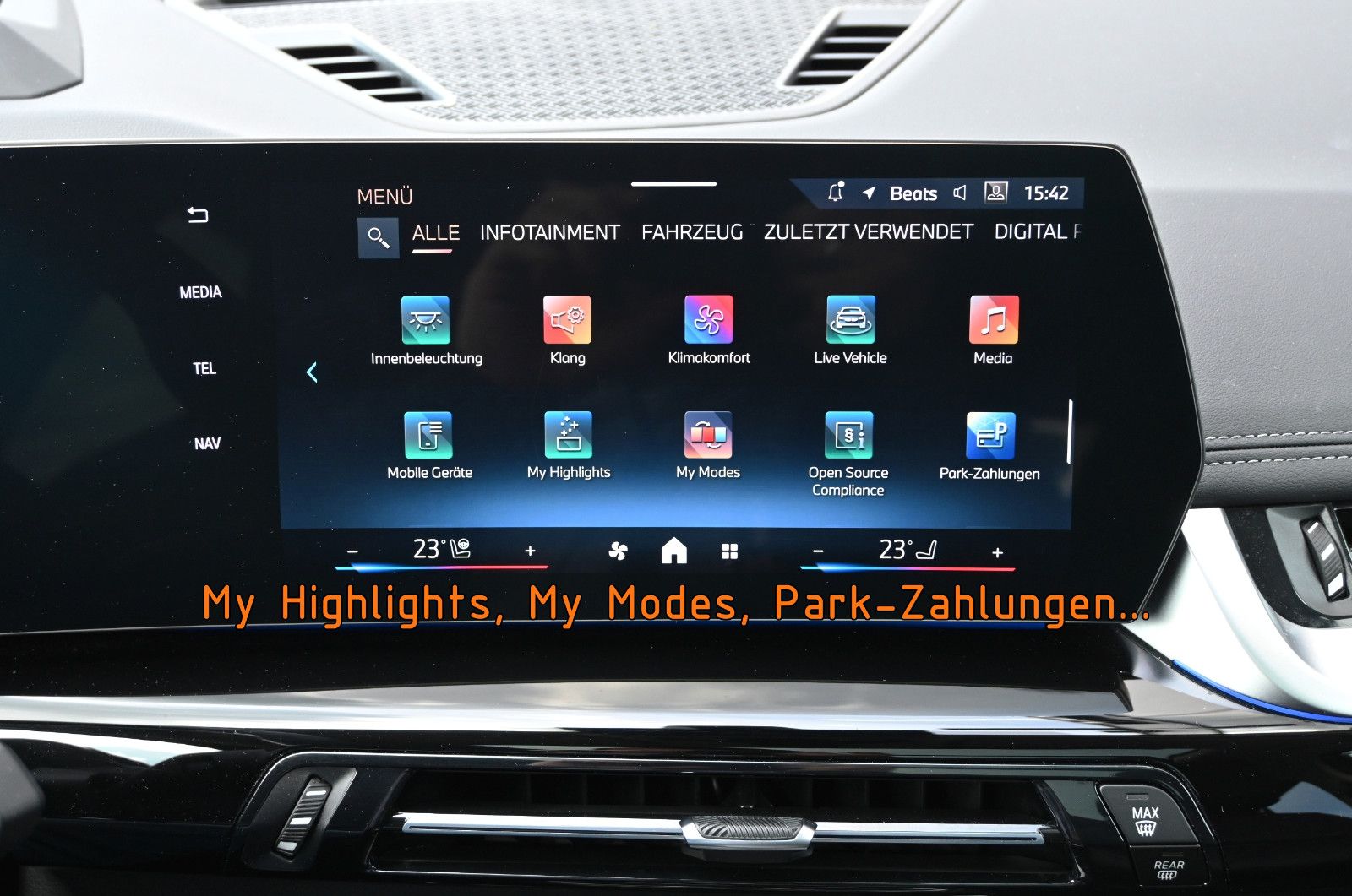 Fahrzeugabbildung BMW X1 xDr.23d xLine °ACC°AHK°HUD°H/K°MEMO°PANO°360°